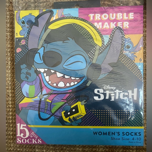 COPY - Disney Stitch 15 days of socks advent calendar - Picture 3 of 6